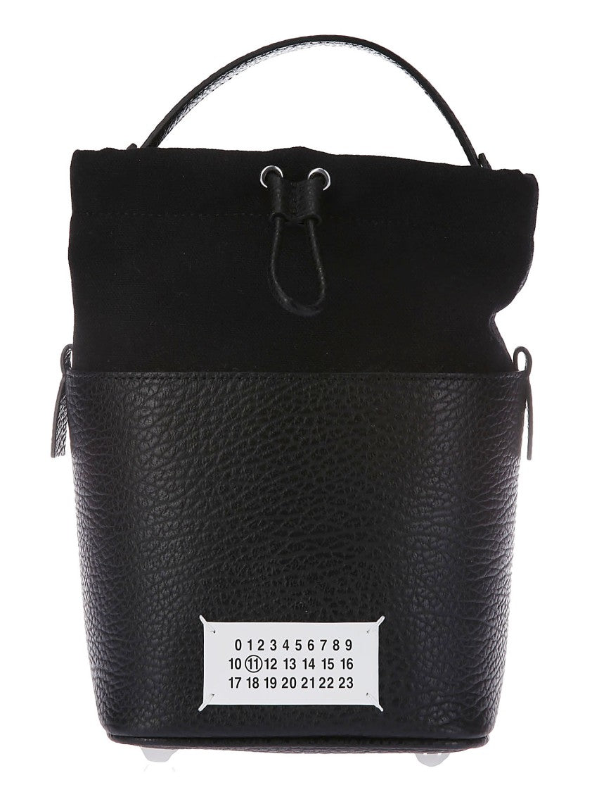 Кожаная сумка-ведро со шнурком Maison Margiela, черный
Кожаная сумка-ведро со шнурком Maison Margiela, черный