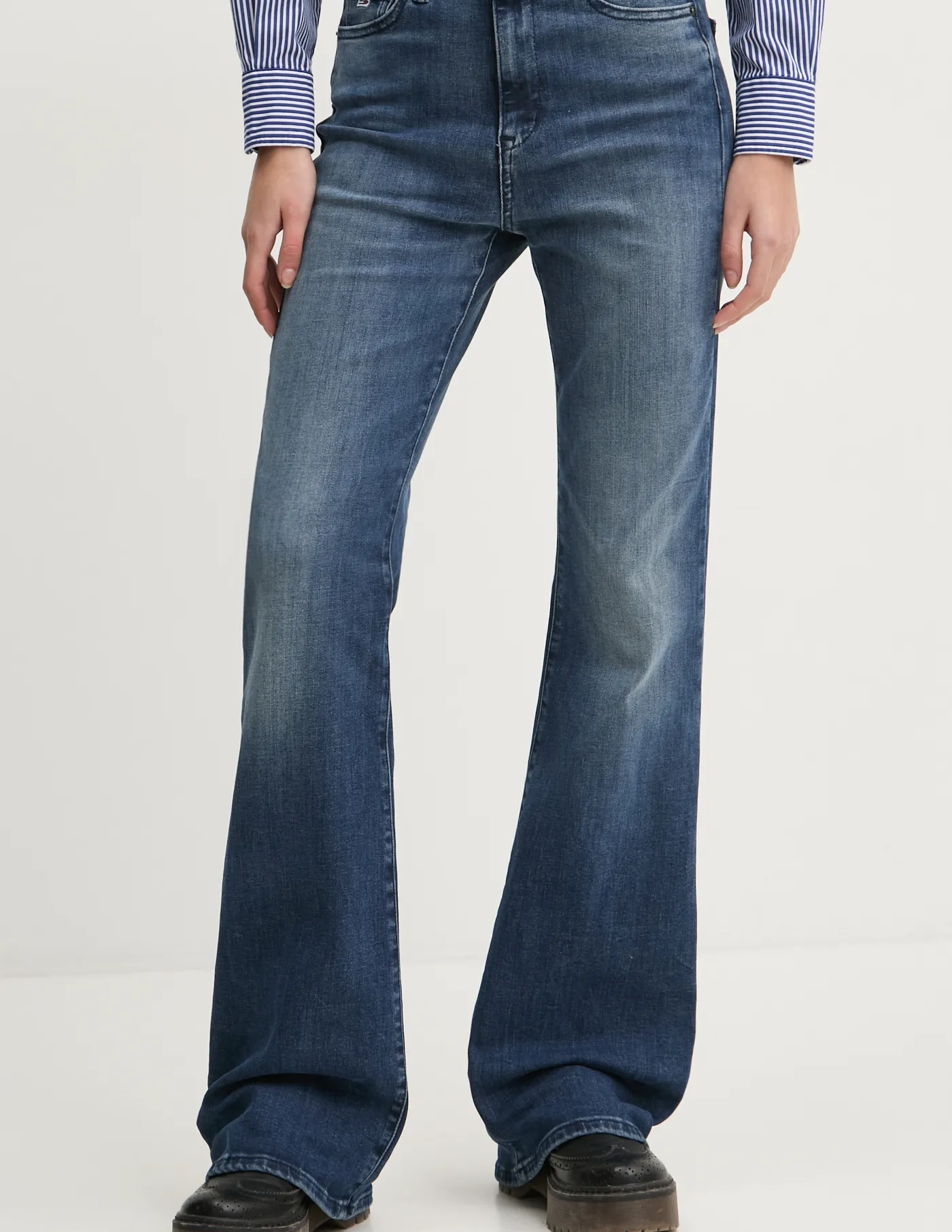 Джинсы Tommy Jeans, синий
Джинсы Tommy Jeans, синий