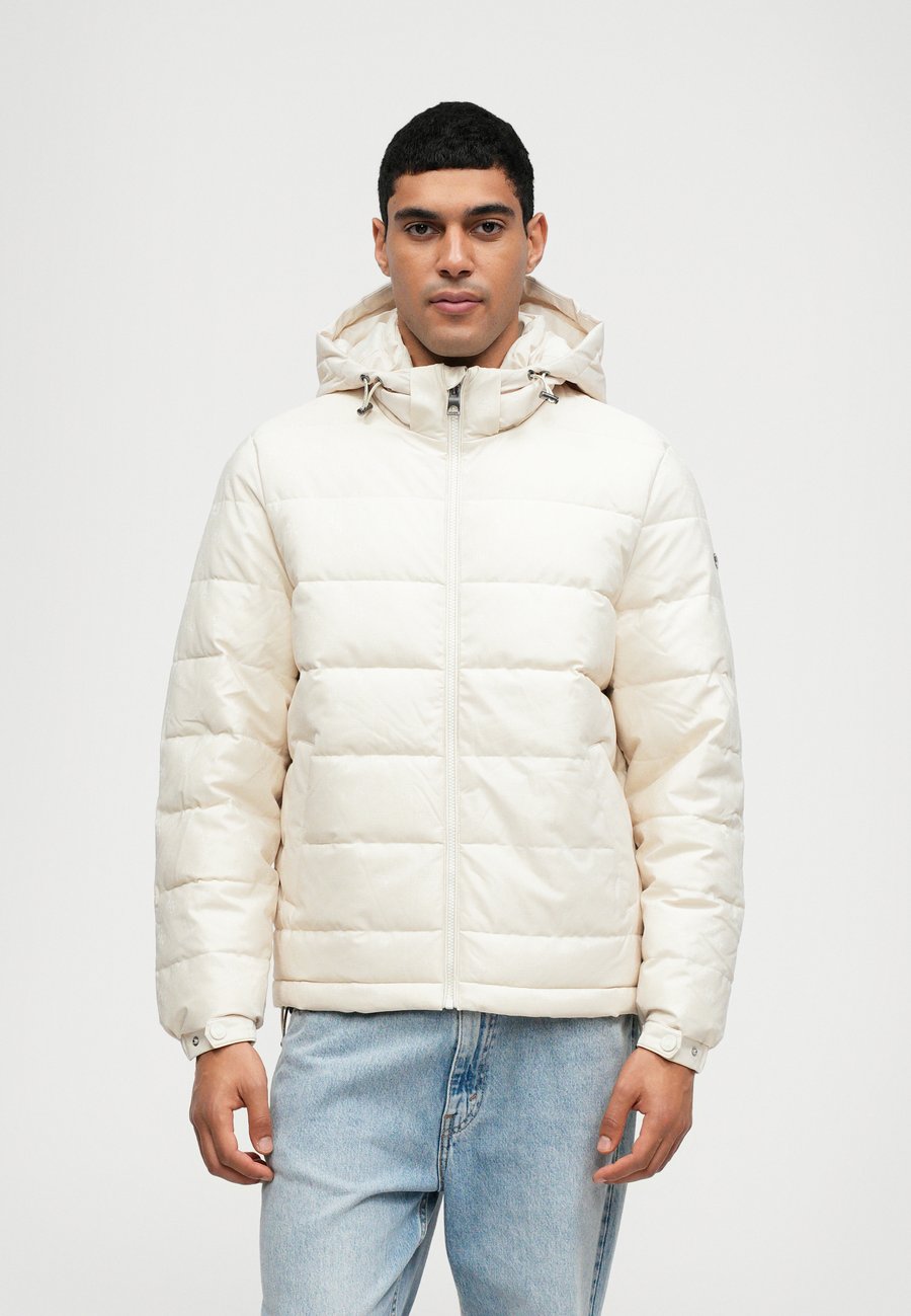 Куртка Guess MONOGRAM JACKET, Allover Quicksand/Brown
Куртка Guess MONOGRAM JACKET, Allover Quicksand/Brown