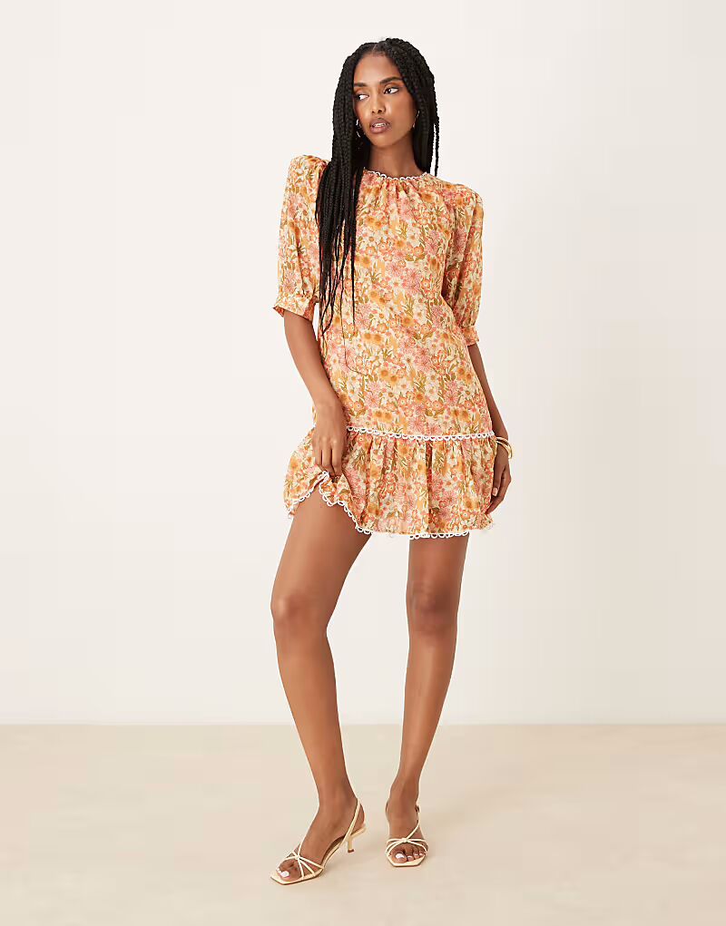 Платье-мини Volume с рукавами-фонариками и винтажным цветочным принтом Collective The Label
Платье-мини Volume с рукавами-фонариками и винтажным цветочным принтом Collective The Label