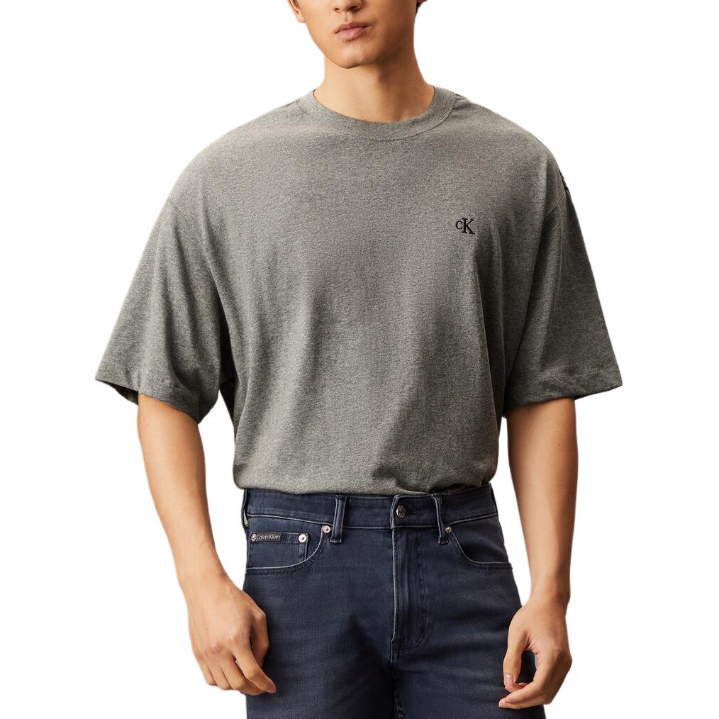 Футболка мужская medium gray Calvin Klein, серый
Футболка мужская medium gray Calvin Klein, серый