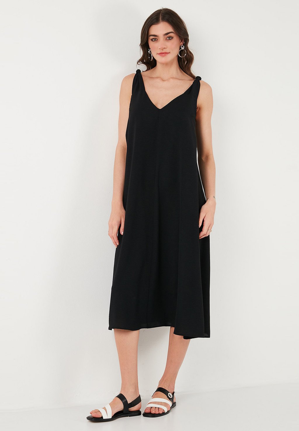 Повседневное платье LELA, черный
Повседневное платье LELA, черный