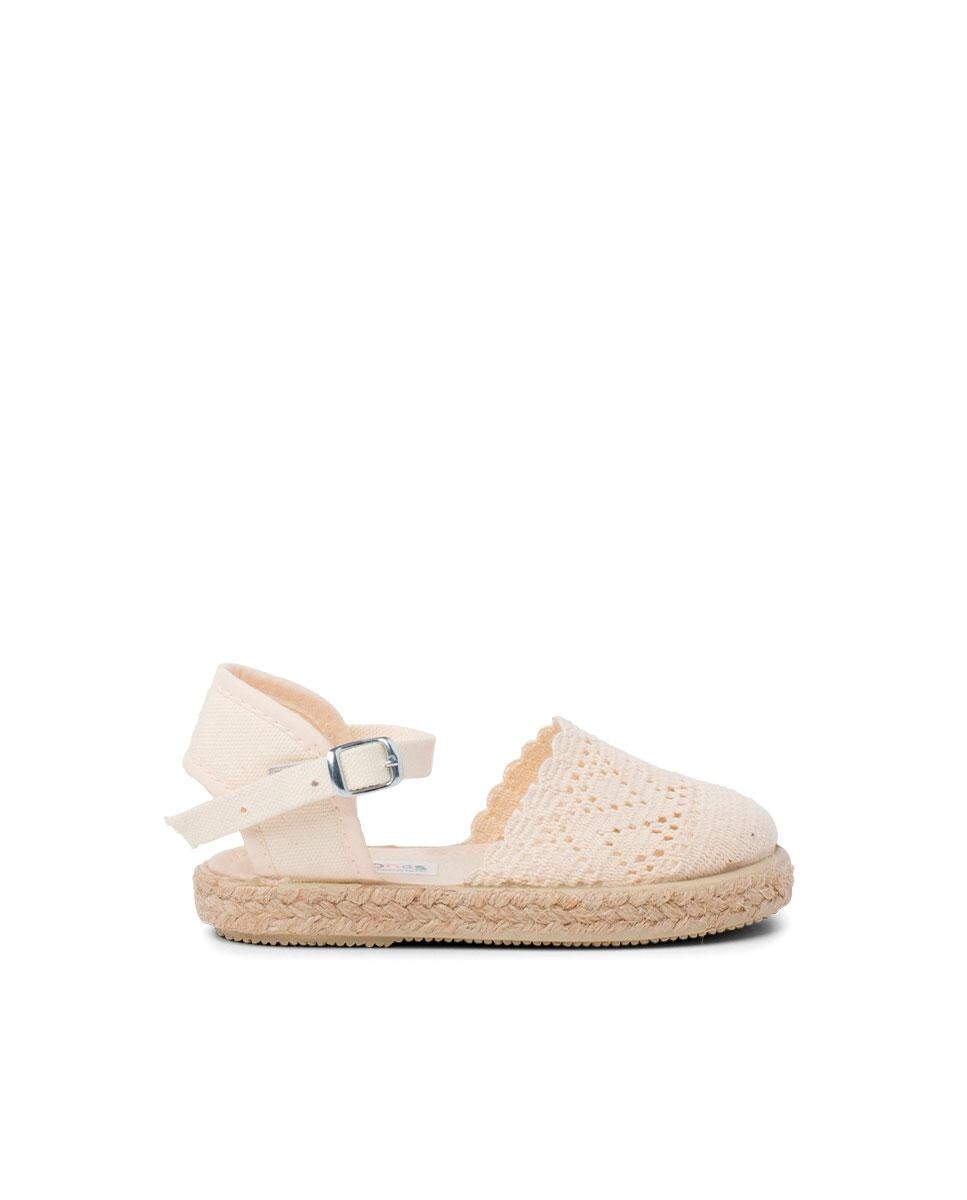 Ажурные эспадрильи для девочки с пряжкой Pisamonas
Ажурные эспадрильи для девочки с пряжкой Pisamonas