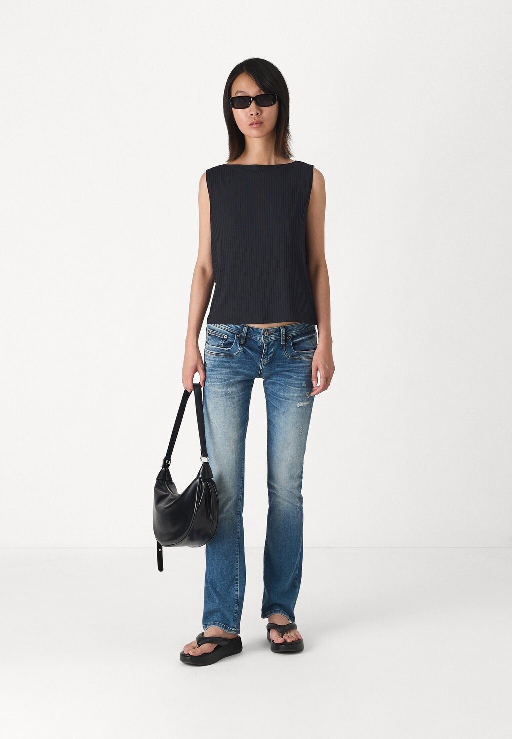 Джинсы Bootcut VALERIE LTB, светло-голубой деним
Джинсы Bootcut VALERIE LTB, светло-голубой деним