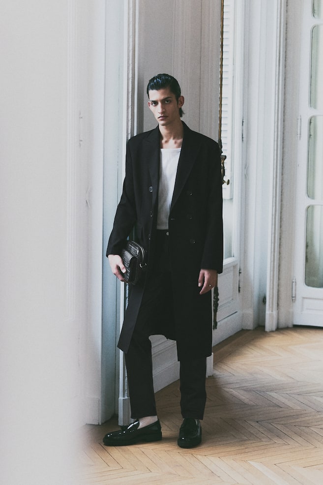 Двубортное твиловое пальто свободного кроя H&M, черный
Двубортное твиловое пальто свободного кроя H&M, черный