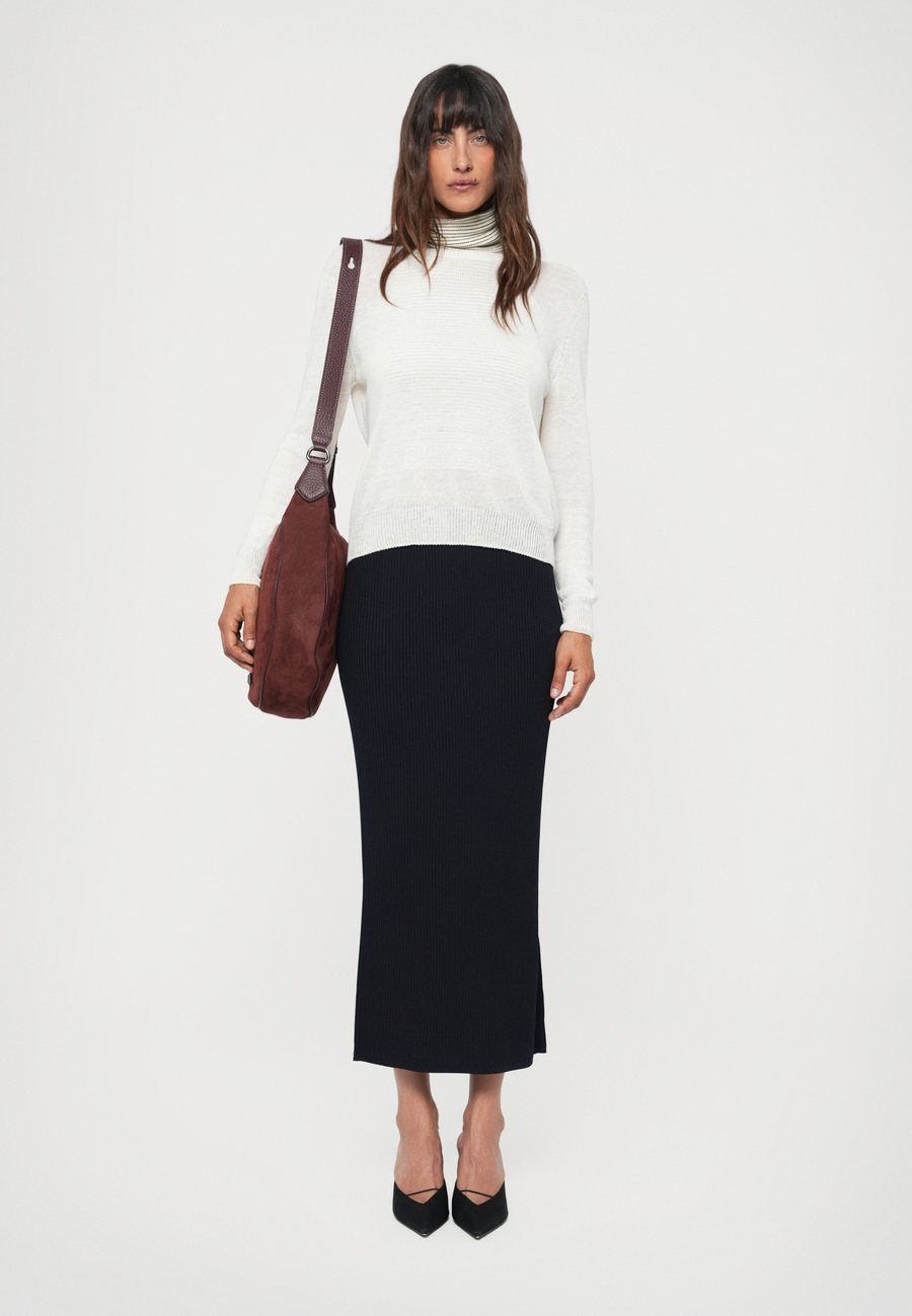 Сумка Gianni Chiarini CHARLOTTE, Mosto/Brown
Сумка Gianni Chiarini CHARLOTTE, Mosto/Brown