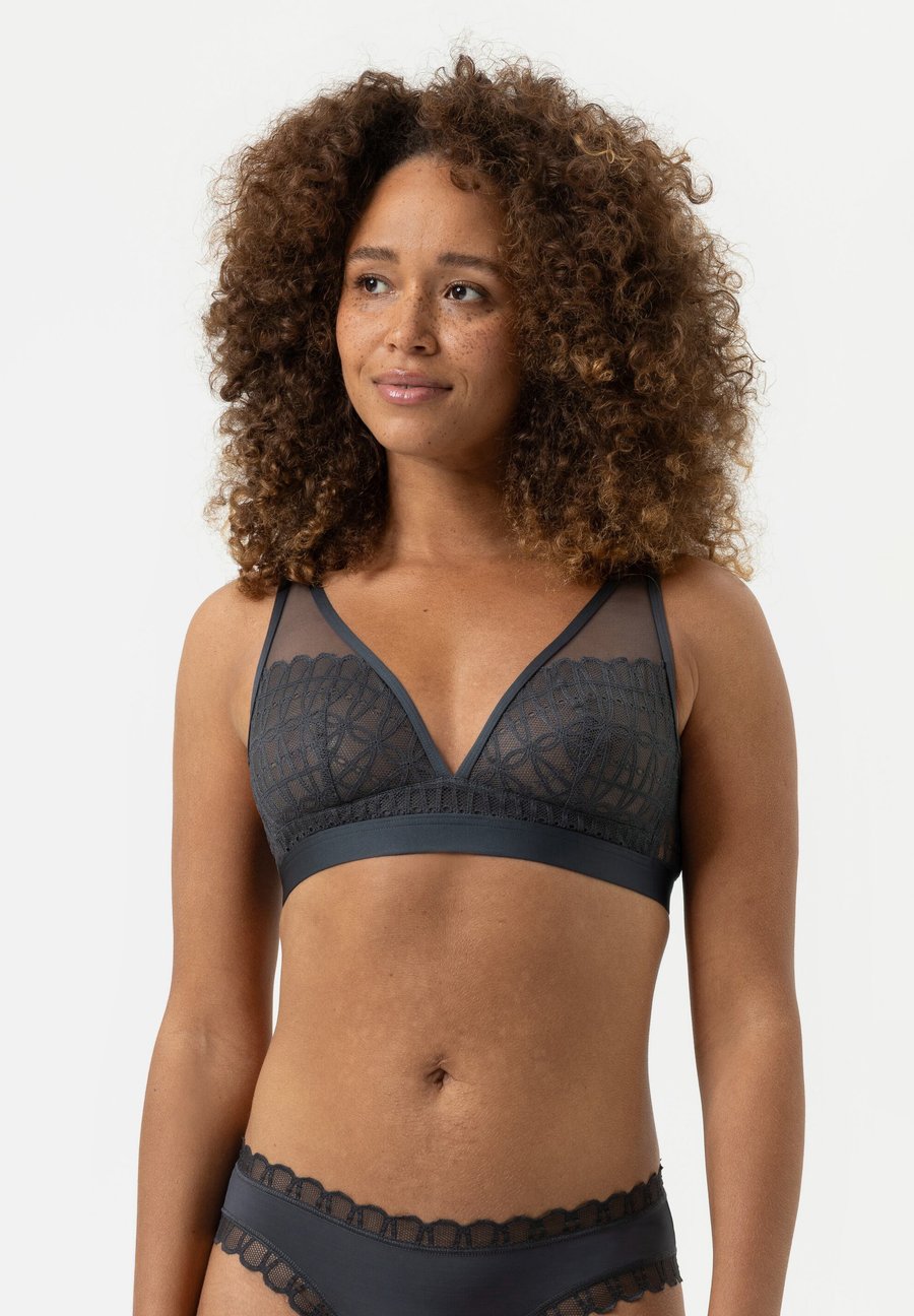 Бюстгальтер mey Triangle bra, Thunder Grey/Grey
Бюстгальтер mey Triangle bra, Thunder Grey/Grey