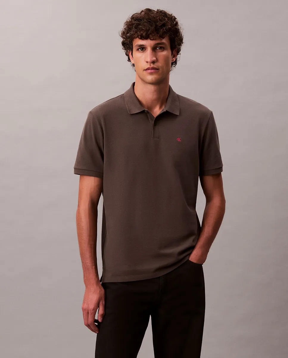 Поло мужское из пике с логотипом Calvin Klein Jeans, темно-серый
Поло мужское из пике с логотипом Calvin Klein Jeans, темно-серый
