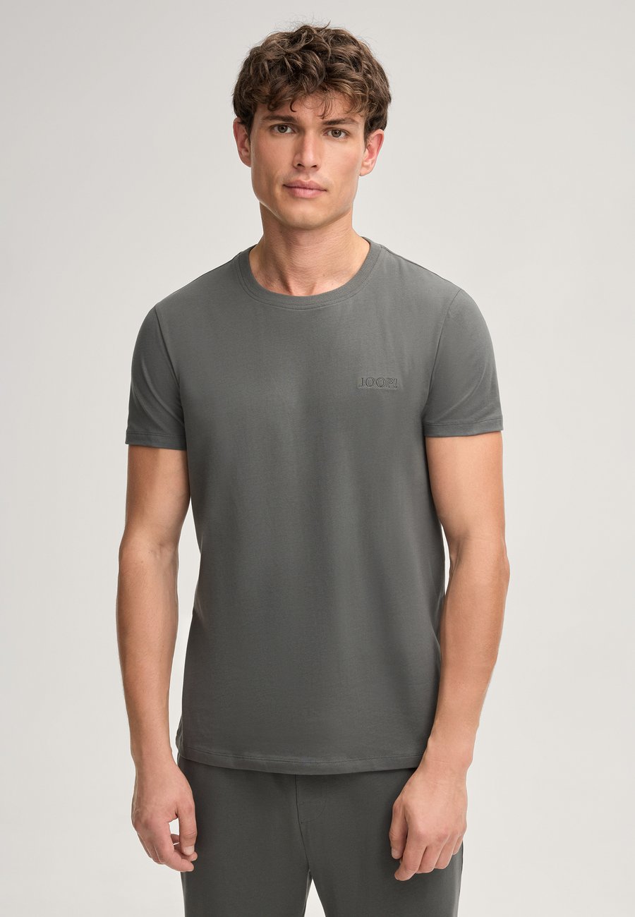 Футболка JOOP! Basic T-shirt, Grau/Grey, Серый, Футболка JOOP! Basic T-shirt, Grau/Grey
Футболка JOOP! Basic T-shirt, Grau/Grey, Серый, Футболка JOOP! Basic T-shirt, Grau/Grey