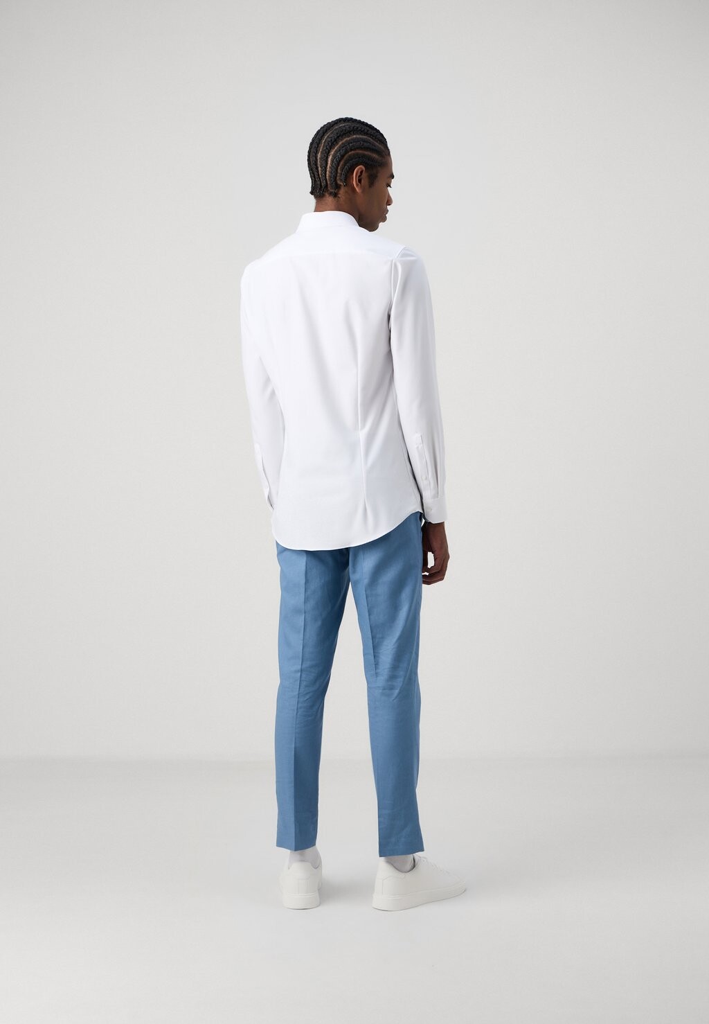 Официальная рубашка PERFORM OLYMP No. Six, белый
Официальная рубашка PERFORM OLYMP No. Six, белый