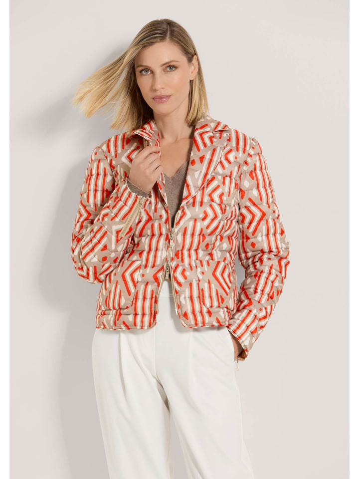 MADELEINE Короткая стеганая куртка с оригинальным принтом в бело-красно-оранжевом/цвете капучино
MADELEINE Короткая стеганая куртка с оригинальным принтом в бело-красно-оранжевом/цвете капучино