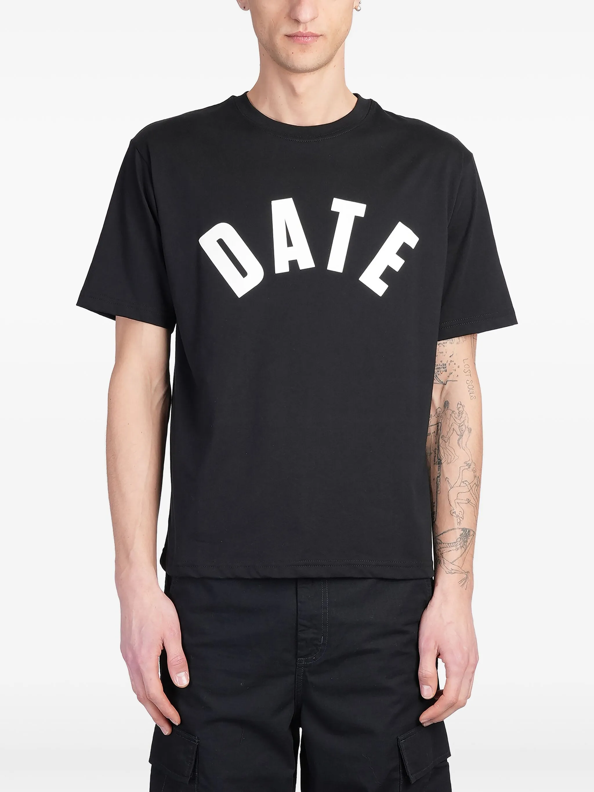 Футболка с логотипом D.A.T.E., черный
Футболка с логотипом D.A.T.E., черный