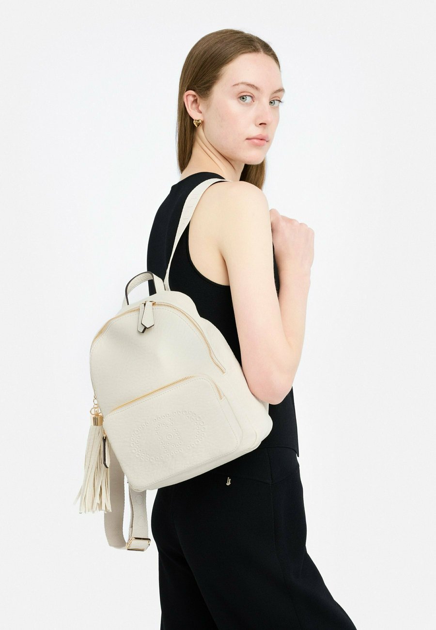 Рюкзак LIU JO Rucksack, Beige
Рюкзак LIU JO Rucksack, Beige