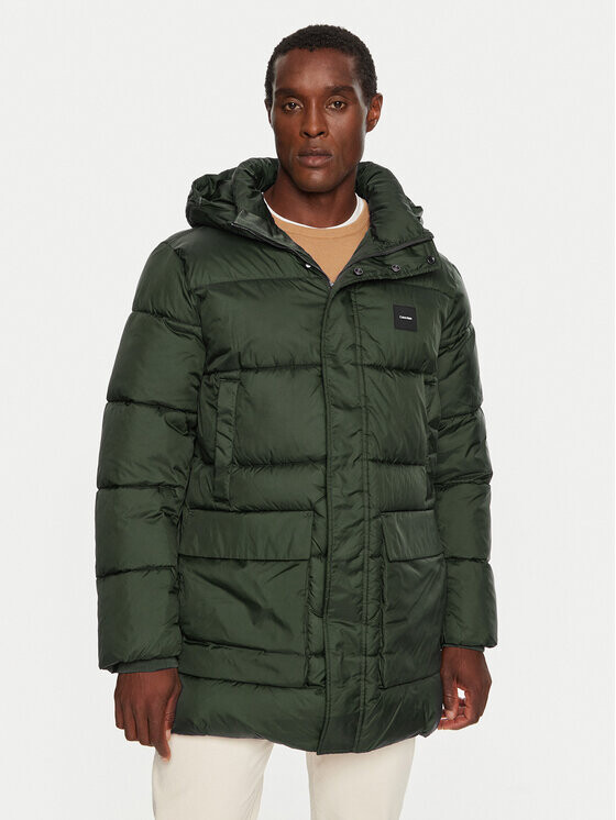 Пуховик стандартного кроя Calvin Klein, зеленый
Пуховик стандартного кроя Calvin Klein, зеленый