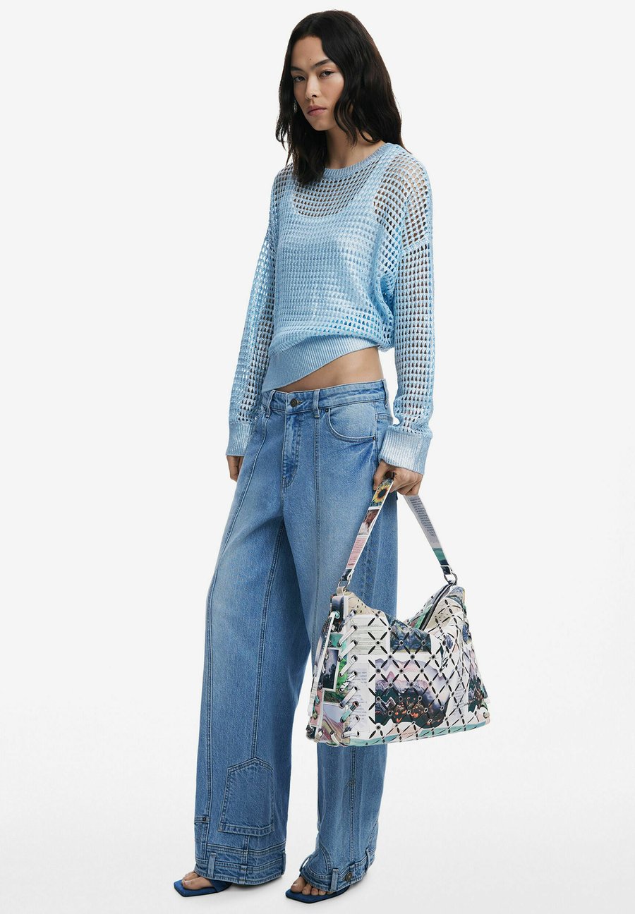 Сумка Desigual Handbag, Material Finishes/Multi-Coloured
Сумка Desigual Handbag, Material Finishes/Multi-Coloured