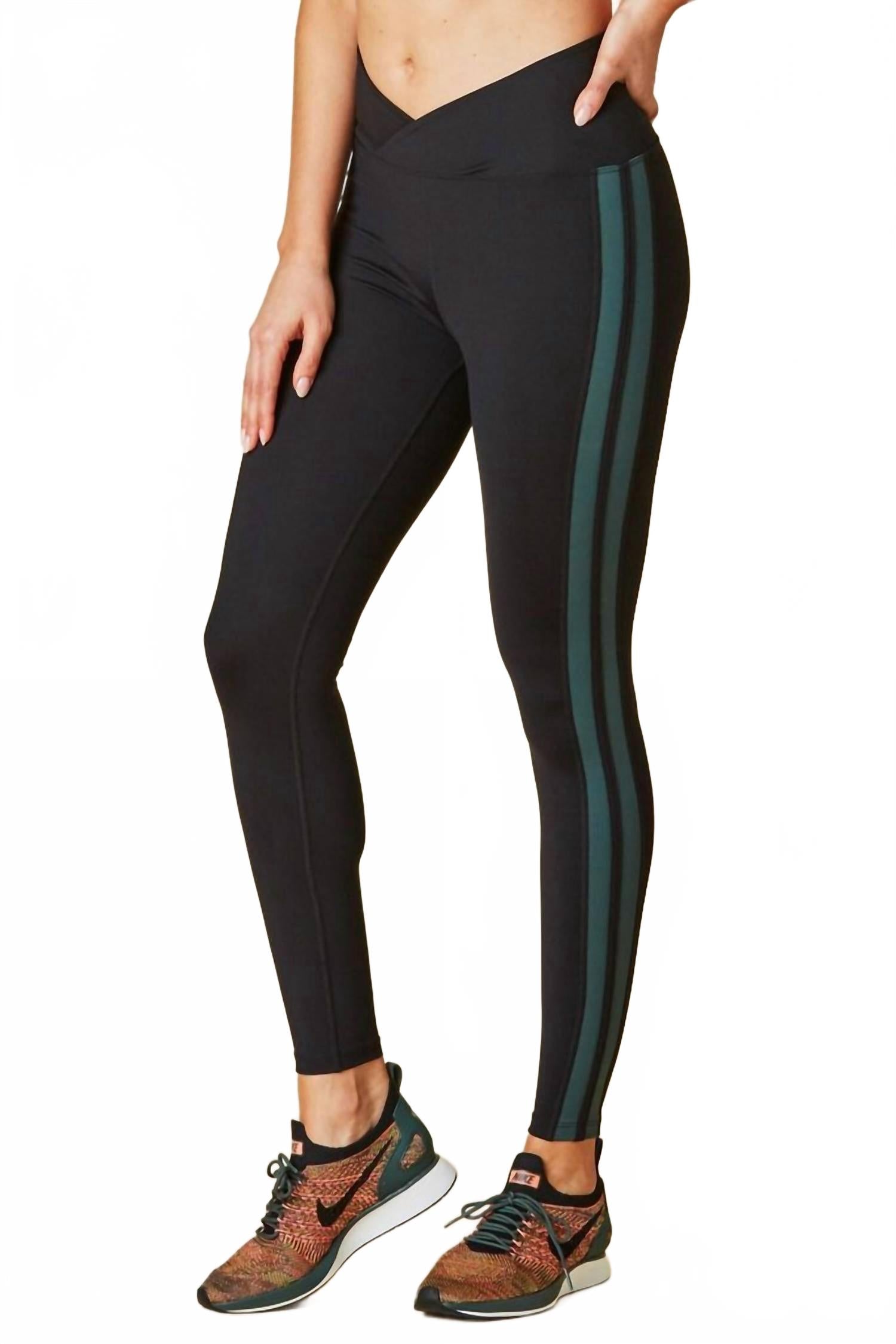 Леггинсы Racer в черном/лесном цвете Year Of Ours, Black/Forest
Леггинсы Racer в черном/лесном цвете Year Of Ours, Black/Forest