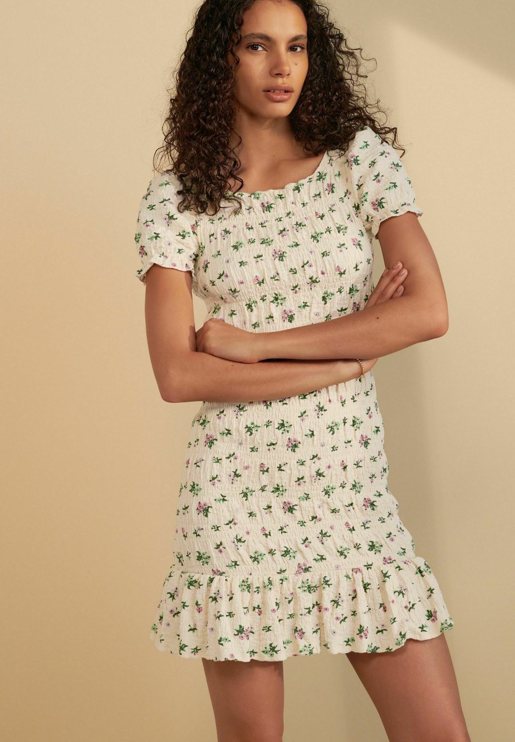 Повседневное платье Next, бежевый
Повседневное платье Next, бежевый