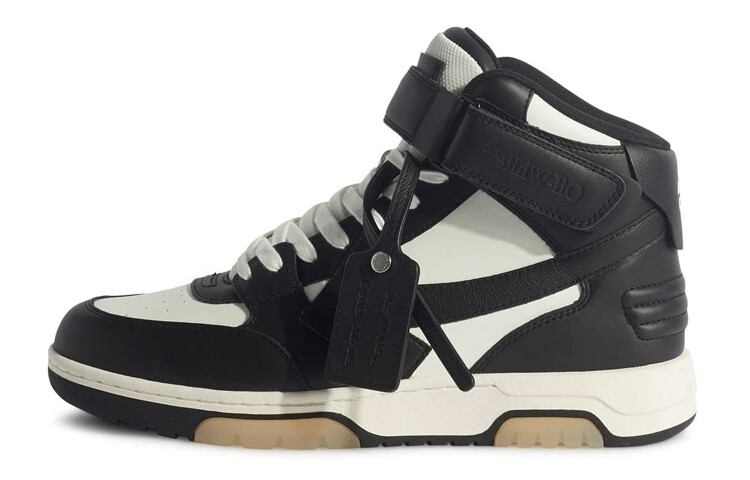 Кроссовки OFF-WHITE Out Of Office, черный/белый
Кроссовки OFF-WHITE Out Of Office, черный/белый