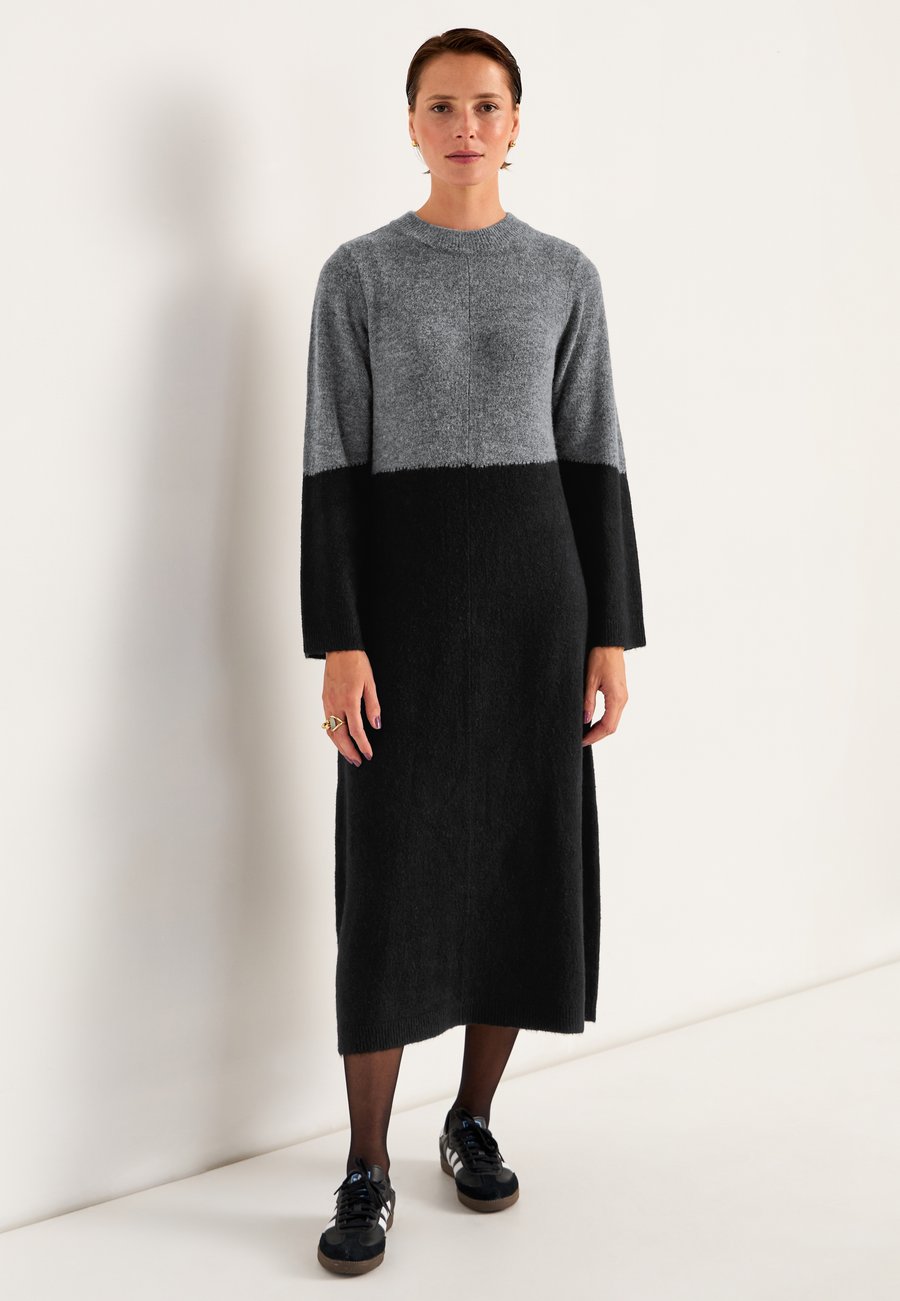 Платье Cellbes of Sweden Jumper dress, Dark Grey Black/Grey
Платье Cellbes of Sweden Jumper dress, Dark Grey Black/Grey