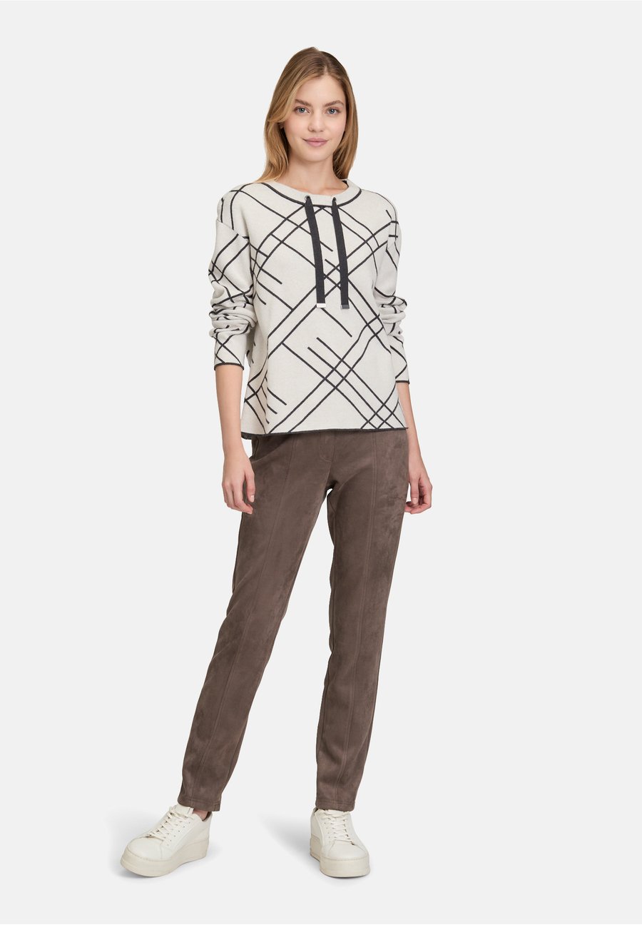 Джемпер Betty Barclay PULLOVER MIT JACQUARD, Patch Beige Grey/Beige
Джемпер Betty Barclay PULLOVER MIT JACQUARD, Patch Beige Grey/Beige