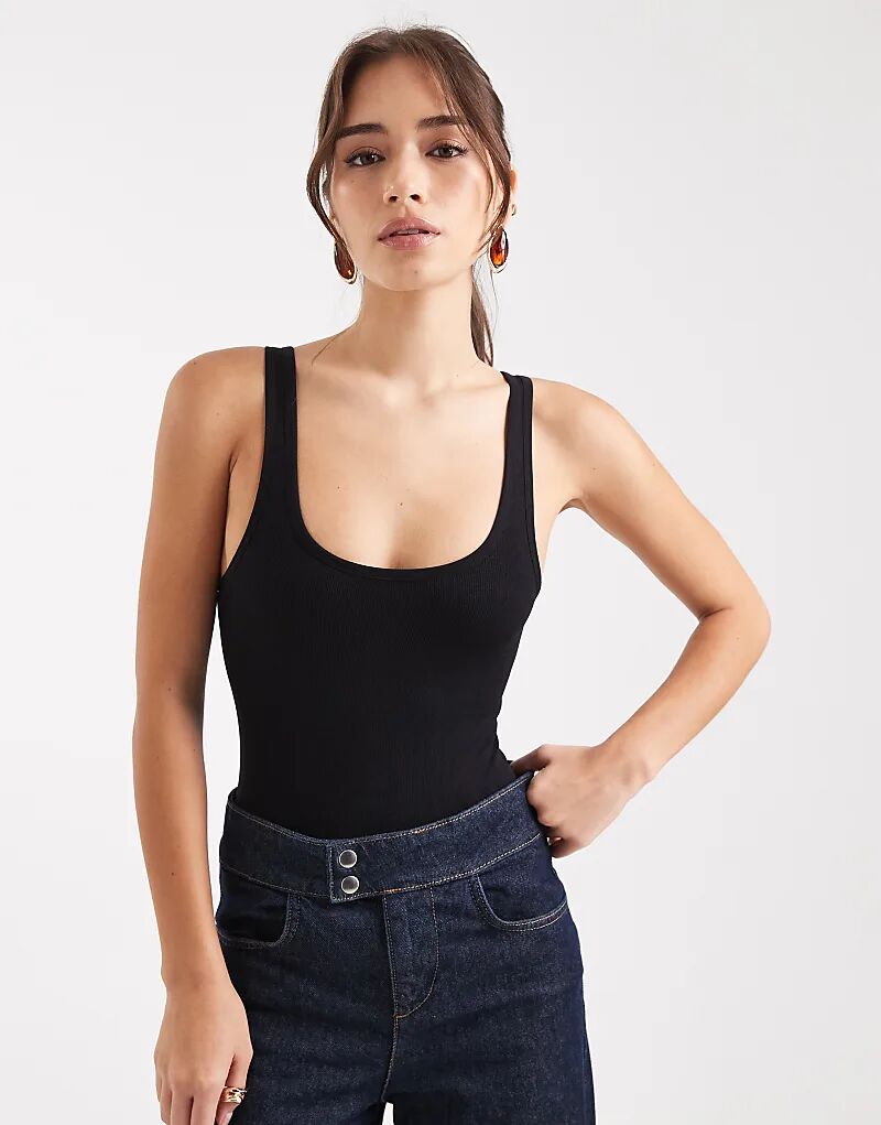 Бесшовный боди-стринги Brave Soul с квадратным вырезом черного цвета
Бесшовный боди-стринги Brave Soul с квадратным вырезом черного цвета