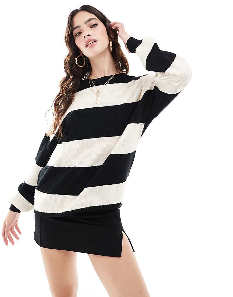 ТОЛЬКО – Черный полосатый свитер
ТОЛЬКО – Черный полосатый свитер