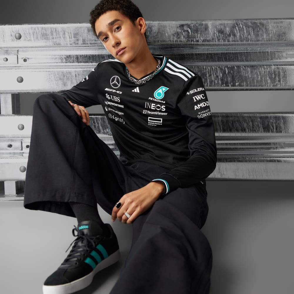 Джерси Adidas MERCEDES - AMG PETRONAS FORMULA ONE TEAM DRIVER JERSEY AUTHENTIC LONG SLEEVE, черный/белый
Джерси Adidas MERCEDES - AMG PETRONAS FORMULA ONE TEAM DRIVER JERSEY AUTHENTIC LONG SLEEVE, черный/белый