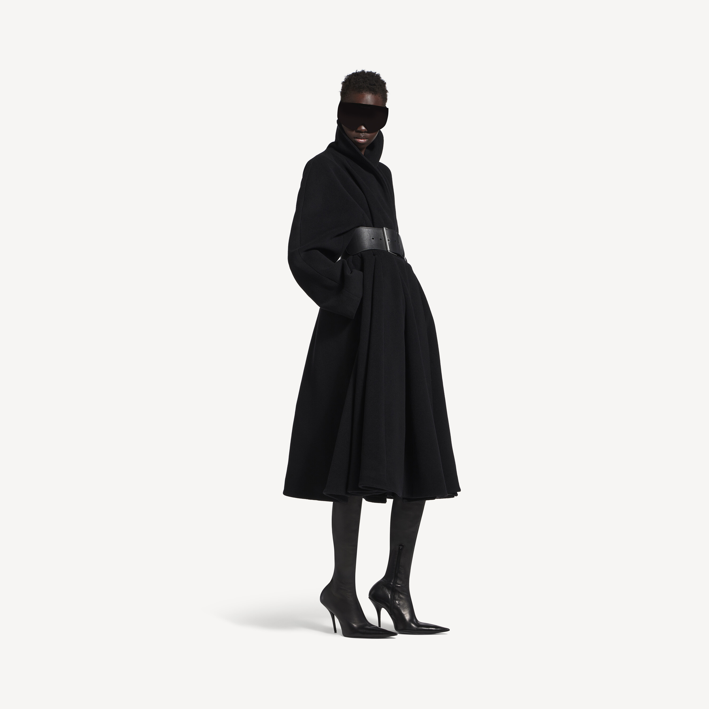 Женское пальто-накидка черного цвета BALENCIAGA, черный
Женское пальто-накидка черного цвета BALENCIAGA, черный
