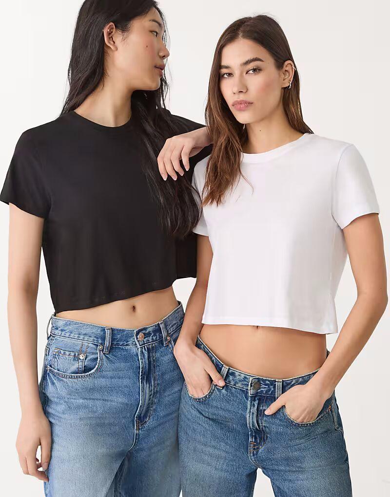 Комплект из 2 укороченных топов Stradivarius с короткими рукавами черного цвета
Комплект из 2 укороченных топов Stradivarius с короткими рукавами черного цвета