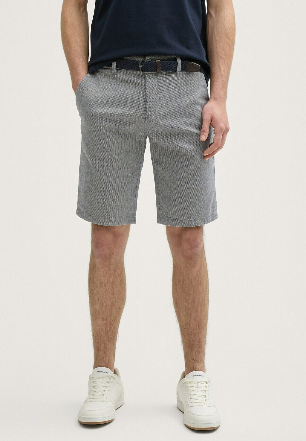 Шорты STRETCH MIT GÜRTEL TOM TAILOR, серый 
Шорты STRETCH MIT GÜRTEL TOM TAILOR, серый