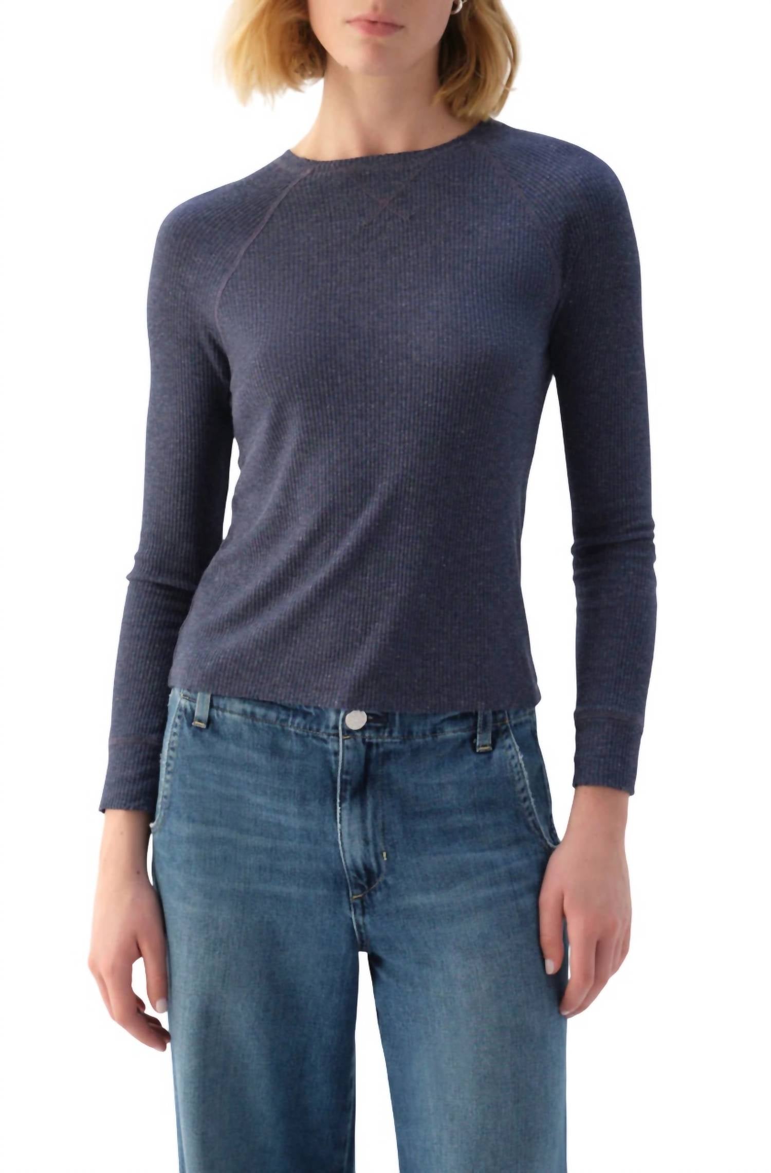 Прекрасная футболка в рубчик в цвете Neptune AMO
Прекрасная футболка в рубчик в цвете Neptune AMO