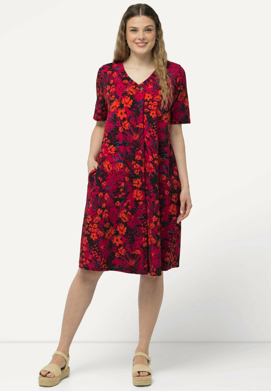 Платье Ulla Popken PRINT, Magnolia Red/Red
Платье Ulla Popken PRINT, Magnolia Red/Red