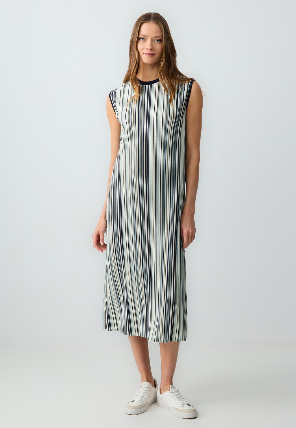 Повседневное платье CREW NECK Jimmy Key, черный
Повседневное платье CREW NECK Jimmy Key, черный