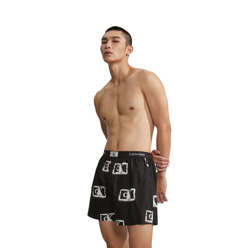 Мужские шорты-боксеры Calvin Klein, цвет Black
Мужские шорты-боксеры Calvin Klein, цвет Black