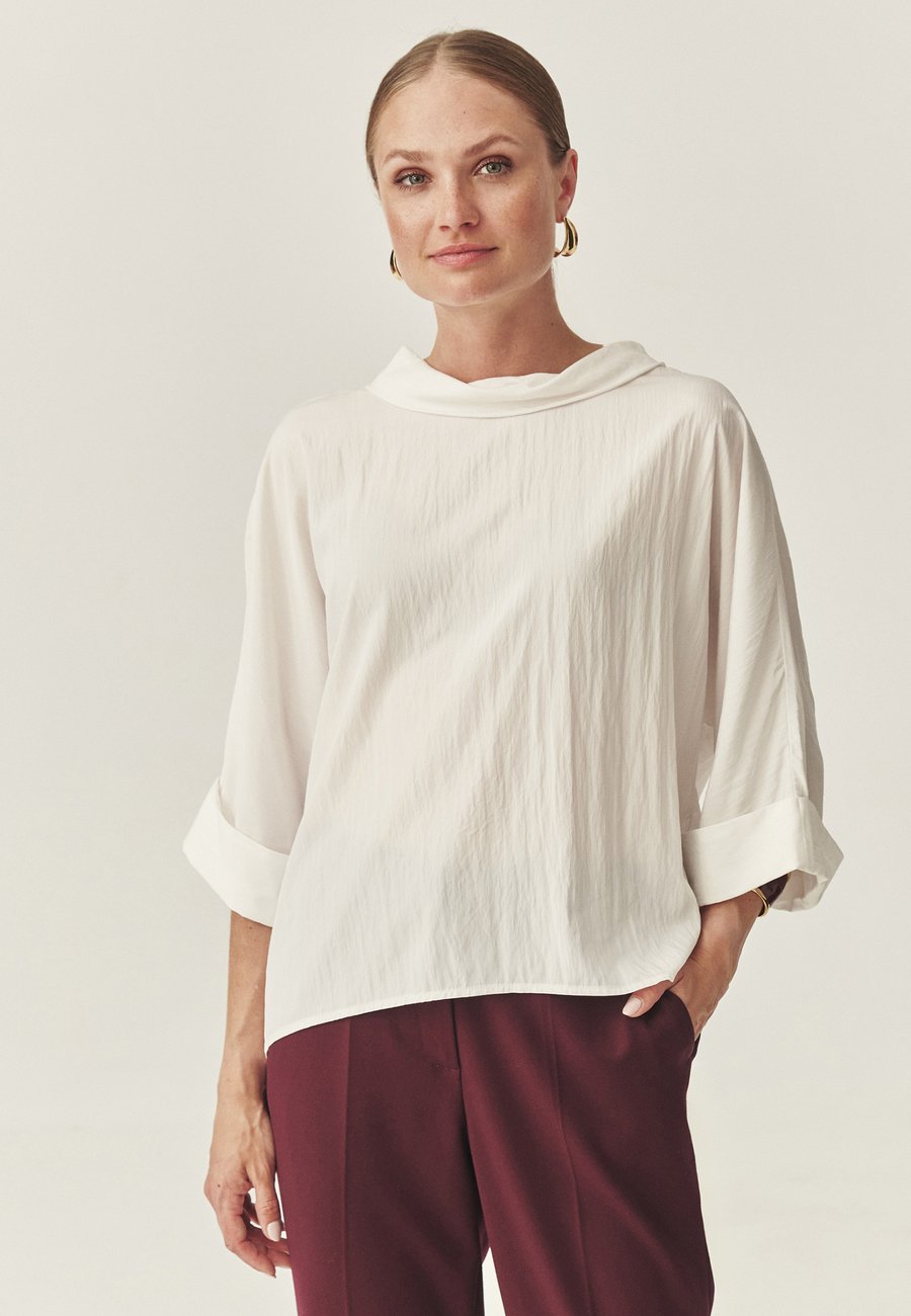 Блуза TATUUM Blouse, White
Блуза TATUUM Blouse, White