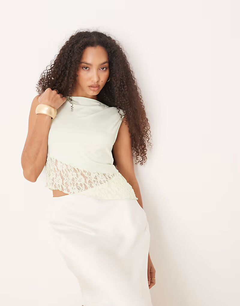 Асимметричный топ из кружева с вырезом-лодочкой ASOS DESIGN пастельно-зеленого цвета
Асимметричный топ из кружева с вырезом-лодочкой ASOS DESIGN пастельно-зеленого цвета