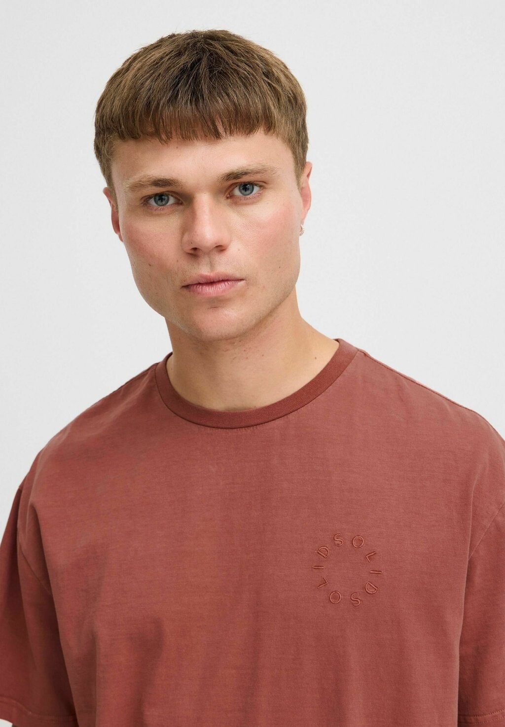 Базовая футболка MARKELL Solid, красный
Базовая футболка MARKELL Solid, красный