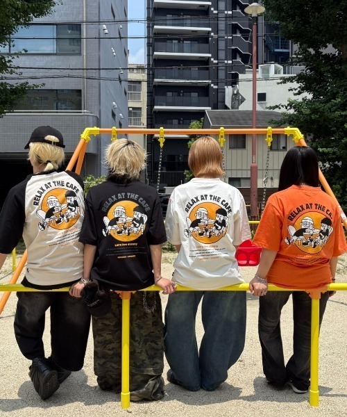 Футболка унисекс NEWJACK x ATMARK, белая
Футболка унисекс NEWJACK x ATMARK, белая