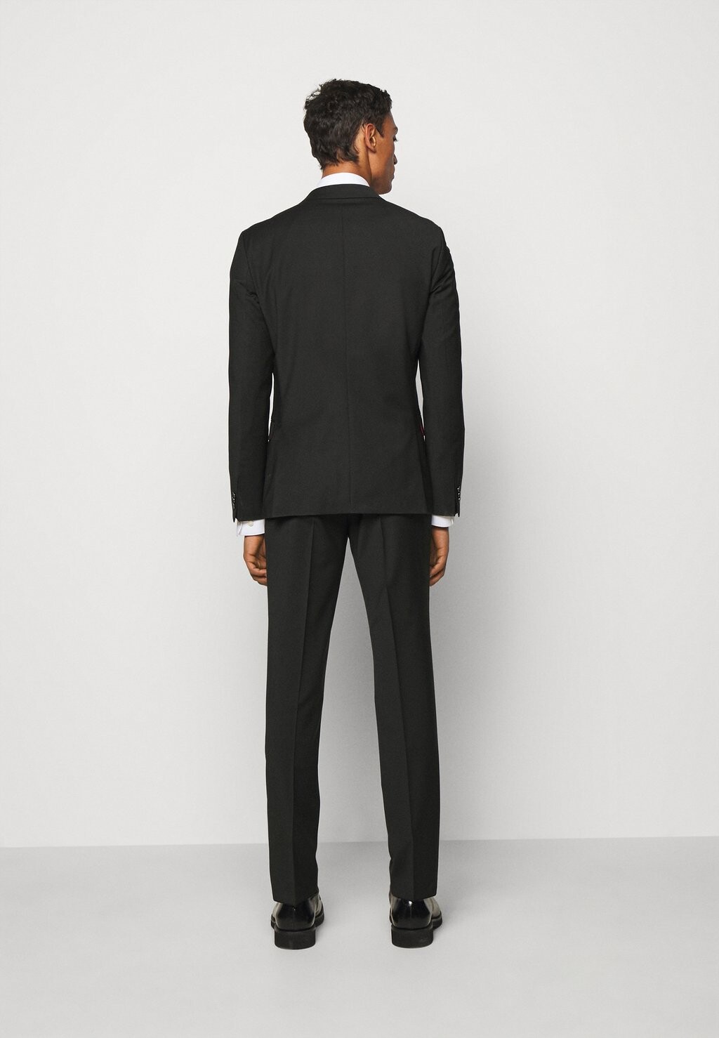 Костюм Arti Hesten HUGO, черный
Костюм Arti Hesten HUGO, черный