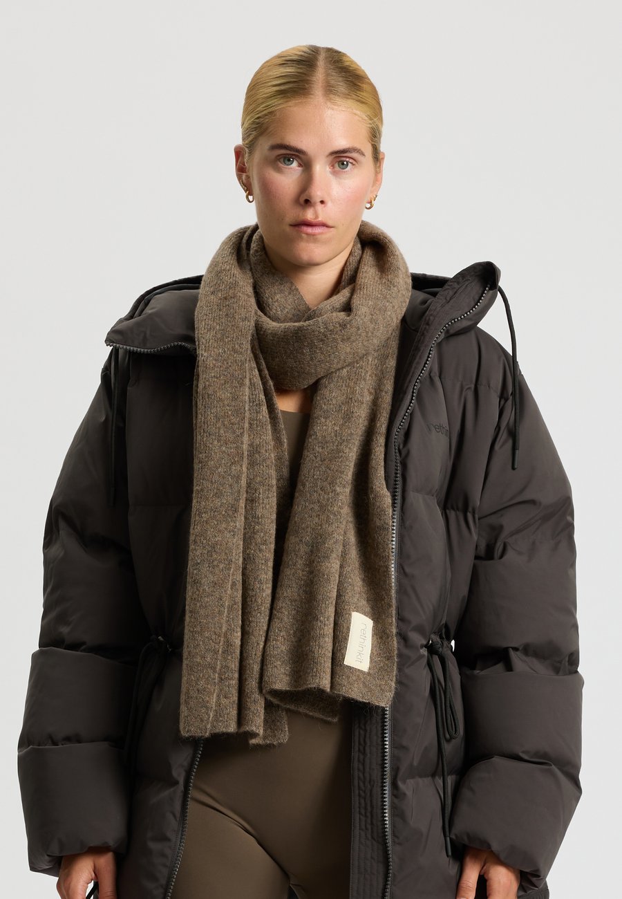 Шарф rethinkit studios WIDE SNUG, Dark Brown Melange/Dark Brown
Шарф rethinkit studios WIDE SNUG, Dark Brown Melange/Dark Brown