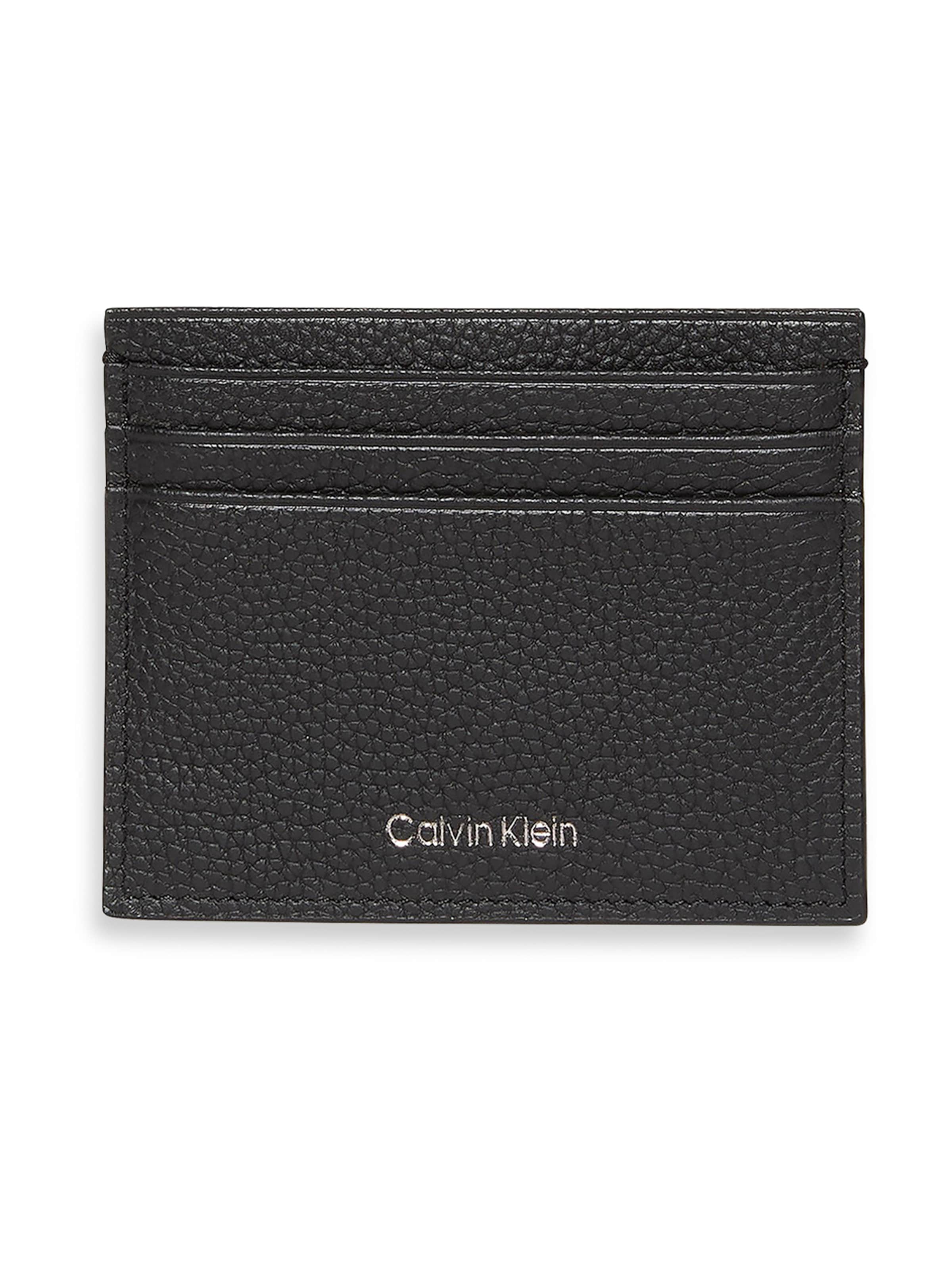 Calvin Klein Чехол в черном цвете
Calvin Klein Чехол в черном цвете
