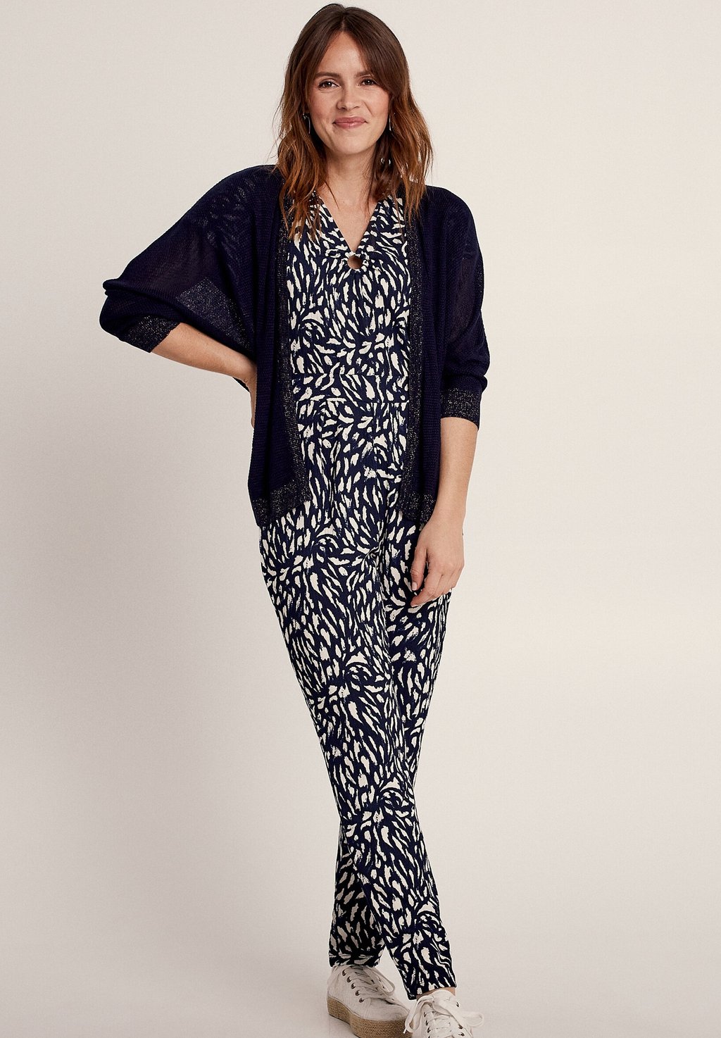 Кардиган MIT 3/4-ÄRMELN Breal, темно-синий
Кардиган MIT 3/4-ÄRMELN Breal, темно-синий