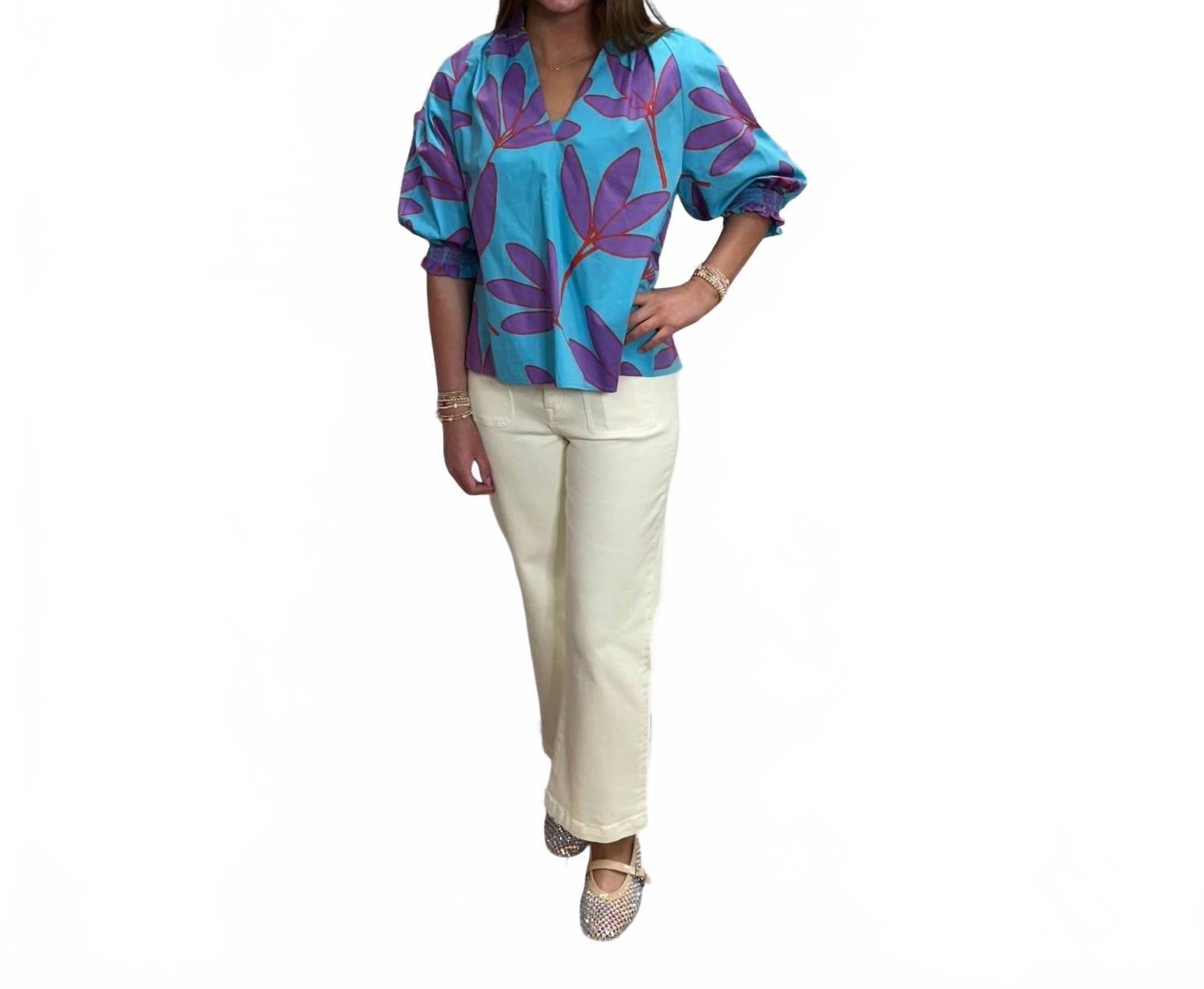 Женский топ с абстрактным листом в бирюзовом цвете Karlie
Женский топ с абстрактным листом в бирюзовом цвете Karlie