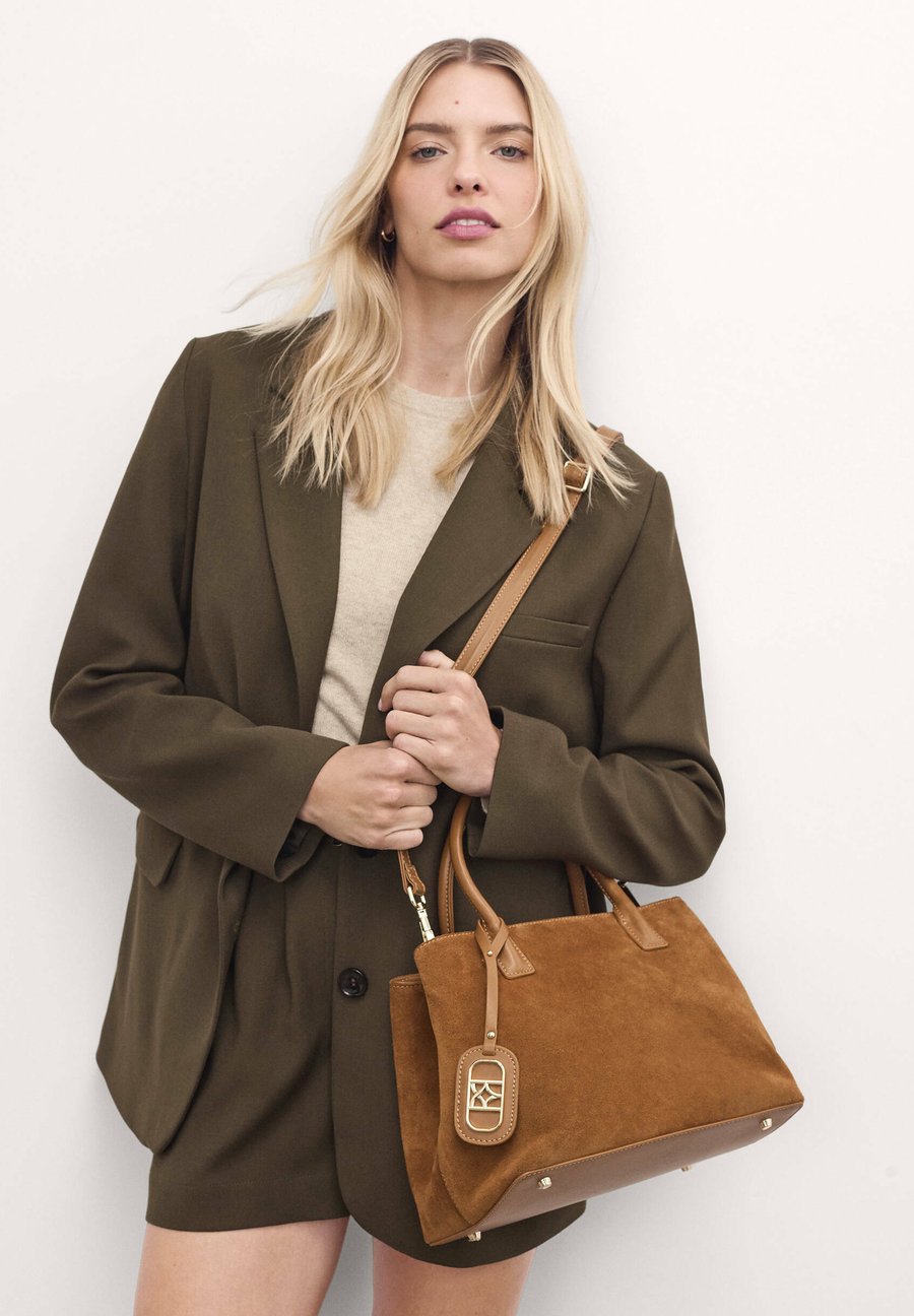 Сумка Kazar NOELLA, Light Brown
Сумка Kazar NOELLA, Light Brown