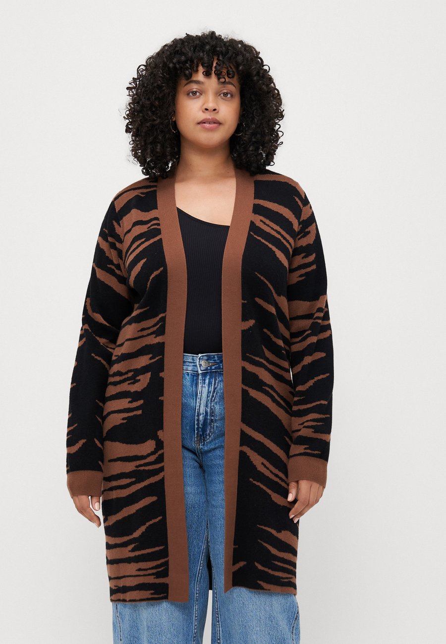 Кардиган Vero Moda Curve NANCY, Black/Emperador /Black
Кардиган Vero Moda Curve NANCY, Black/Emperador /Black