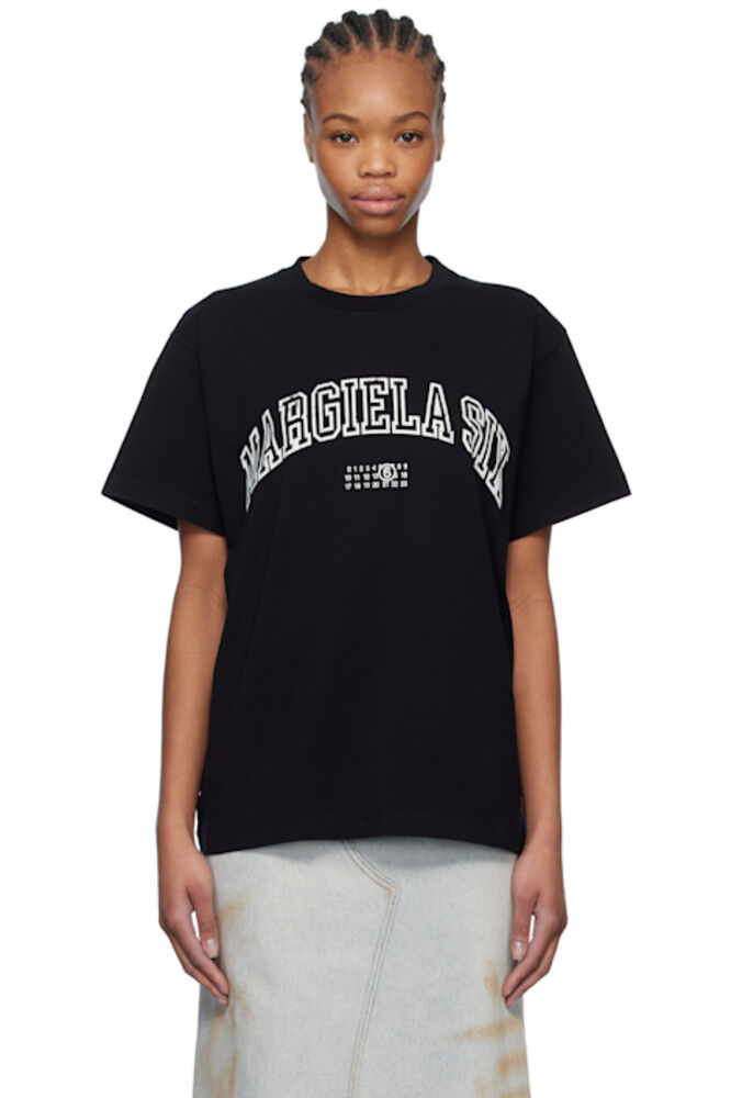 Черная футболка с принтом «Университет» MM6 Maison Margiela
Черная футболка с принтом «Университет» MM6 Maison Margiela