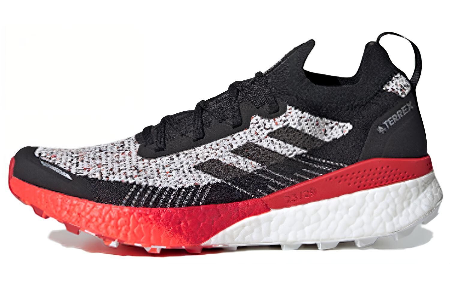 Кроссовки ULT для бега мужские с низким верхом, черные/белые/красные Adidas
Кроссовки ULT для бега мужские с низким верхом, черные/белые/красные Adidas