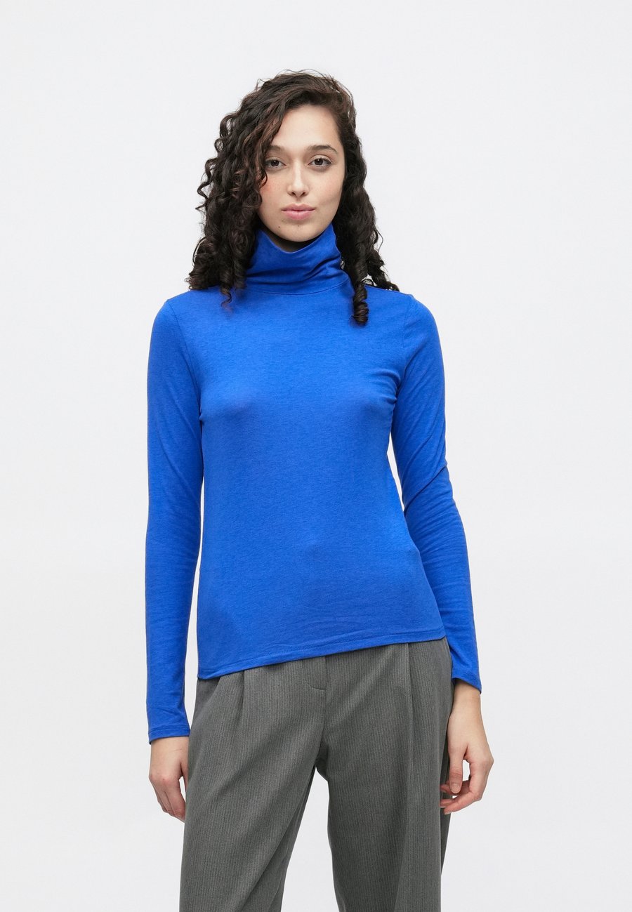 Топ GAP Long sleeved top, Dazzling Blue/Royal Blue
Топ GAP Long sleeved top, Dazzling Blue/Royal Blue