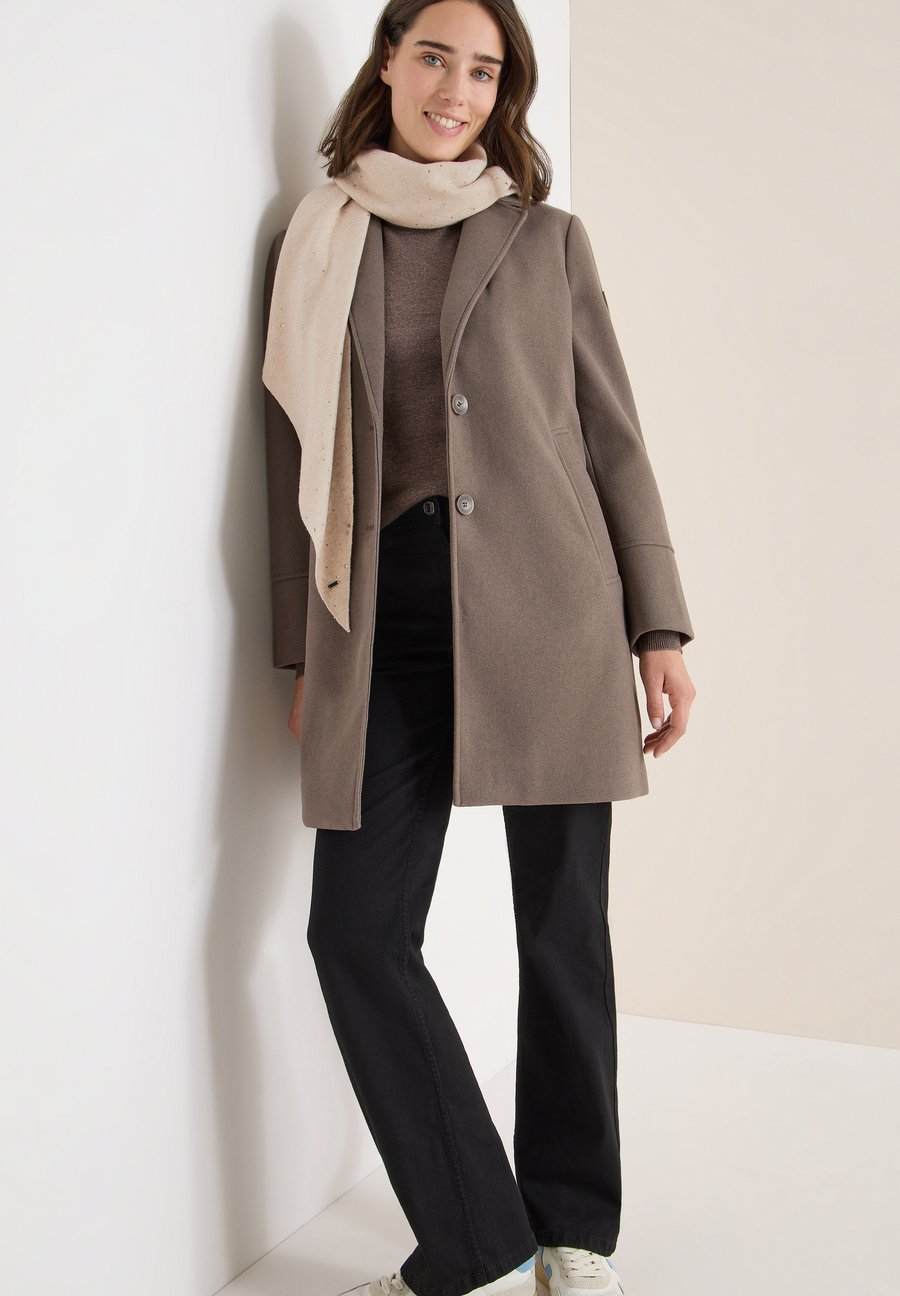 Шарф Cecil MIT SCHMUCKSTEINEN, Beige
Шарф Cecil MIT SCHMUCKSTEINEN, Beige