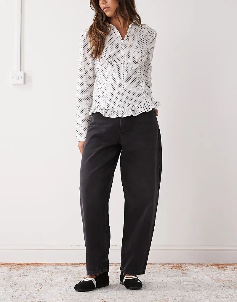 Джинсы-бочонки Reclaimed Vintage мешковатого кроя черного цвета
Джинсы-бочонки Reclaimed Vintage мешковатого кроя черного цвета